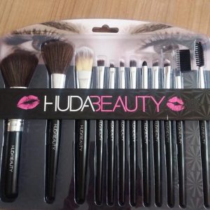 HUDA BEAUTY комплет четкички